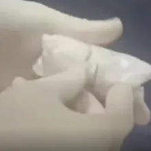 影/陸男褲襠鼓脹變「大鵰」怪怪的!海關一查竟是「海洛因」