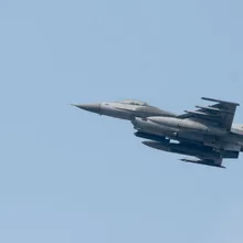 駐韓美軍逾10架F-16接近陸防空識別區　陸戰機急升空跟監緊戒
