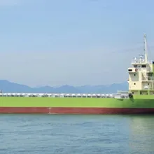 日本499噸貨物船撞上！13人海釣船「斷兩截」　多人落海2命危