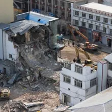 黑龍江驚傳樓房坍塌！目擊者驚恐「3樓變1樓」　釀7死2傷