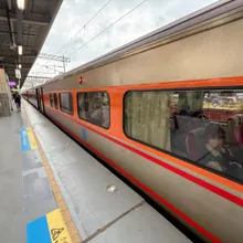 豪大雨重創台鐵苗栗段路基已恢復 17時起停止公路接駁