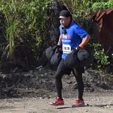 曾遭醫警告長期失眠恐暴斃！江宏恩錄影「扛沙袋」秀超狂體能