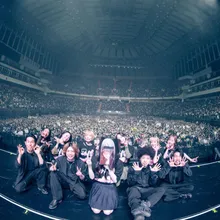 覆面系歌姬tuki.演唱會後親發中文致謝　2.3萬人赴小巨蛋見證神級唱功