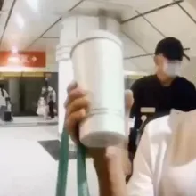 影/男子北捷車廂內飲食不服取締　遭強制下車開罰