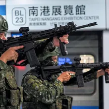 憲兵聯合防禦操演拱衛中樞　北捷演練地下兵力轉移部署
