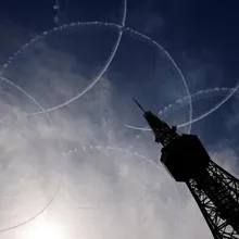 亞運/開幕倒數！航空自衛隊6機空中表演　點燃名古屋