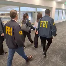 不只跟監賴清德之子！FBI：張婉瑩情蒐一名「台民選公職人員」
