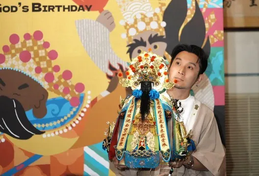 台北霞海城隍迎生日換新衣　巧思藏台灣歷史「戎克船」