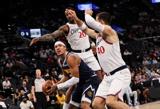 NBA/快艇主場鬧大烏龍！計時器壞掉　主持人被迫「人工倒數」