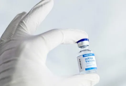 打新冠疫苗竟能延命？研究：晚期癌症患者壽命幾乎翻倍