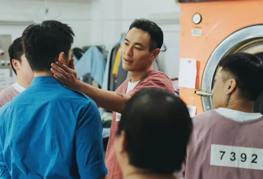 陳澤耀險被楊祐寧「強吻」 倒吊超過10次秒腦充血癱軟