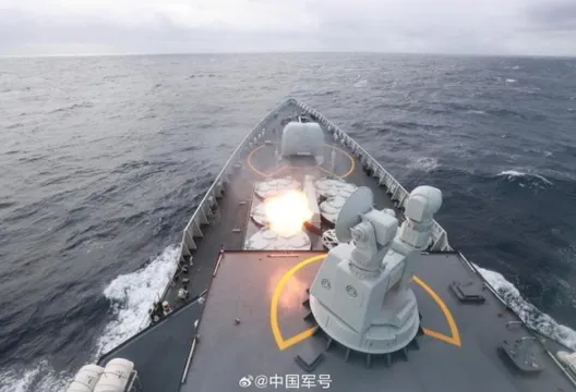 075型兩棲攻擊艦首度參與圍台軍演 專家:戰力四大優勢明顯