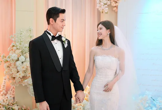 趙露思、陳偉霆「假面婚姻」各懷鬼胎！秘密浮現撕開偽裝