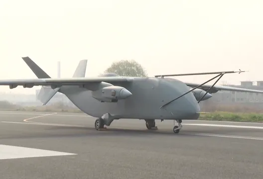 影/空中重卡！陸7噸級運投無人機首飛　官媒喊「可穿越台海」