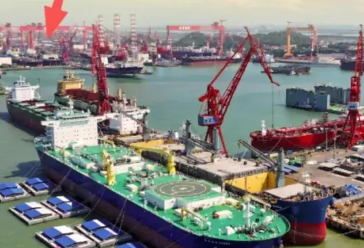 神秘巨艦曝光！陸打造「全球最大補給艦」　料最快年底下水
