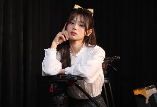 專訪/百萬象迷新團寵！「PS女孩」容容主打真誠　燦笑化解緊張