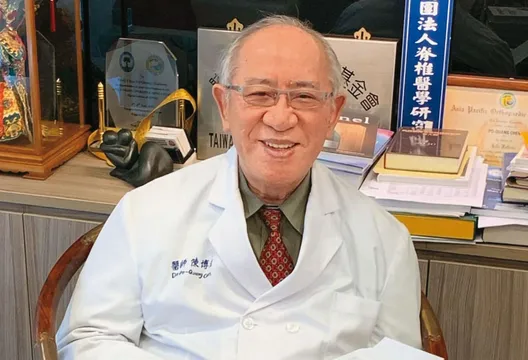 趙建銘老師驚爆「性騷女護理師」！已協議賠償、簽保密條款