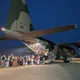 金門濃霧影響航班！軍機、客船疏運數百旅客返台