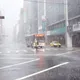 雷雨狂轟中部！台中機場08:16起「暫停地面作業」