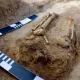 波蘭「吸血鬼小孩」遺骸出土　臉朝下腳戴鐐銬「防止復活」