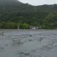 影/馬太鞍溪橋遭沖毀「橋墩孤立洪水中」　最新空拍畫面曝