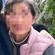 影/8旬嬤遺體「雙手高舉、抓握」　鄰居淚憶：她先把狗狗趕上樓