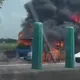 影/狀況危急！嘉義82快速道路「貨車整輛陷火海」傷亡不明
