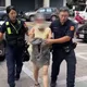 影/「北捷逼讓座婦人」竟是通緝犯　見媒體樂喊「盡量拍」