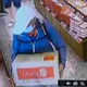 阿伯抱走整箱「佳德鳳梨酥」　警查出身分通知到案說明