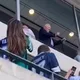 比個中指就噴掉760萬　NFL老闆：本來是要比讚