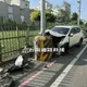 台南轎車失控撞電線桿!車頭撞爛 4傷送醫1命危