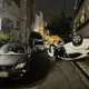 影/奇景!59歲男開車「飛牆卡屋」烏龜翻 酒測超標送辦