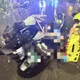 影/三峽18歲無照男雨夜擊落老翁　2人慘摔送醫