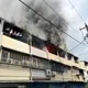 影/台南透天厝頂樓「火光沖天」!5戶遭波及 幸無人傷亡