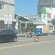 影/真人版青蛙過河？彰化怪男「蛙跳過馬路」　驚險畫面曝光