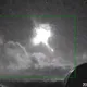 影/日福島驚現天文奇景！巨大火球劃過夜空　研判隕石已墜落山區