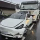 影/國1五股段特斯拉自撞　聯結車追撞車尾全毀