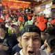 中天主播賴正鎧媽祖遶境刮中彩券！帶「招財不求人」回家放財位