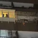 北市信義區民宅陽台燒香引燃盆栽　狂噴火星屋主自撲