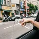 有人沿途潑灑液體「毛毛的」！殯葬業揭：引領亡者順水回家