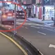 影/北市特斯拉斑馬線撞飛行人　22歲男腦出血送醫