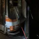 新北公車凌晨撞騎樓！駕駛稱「已開12小時」　2乘客輕傷