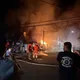 香山資收場深夜大火...還傳爆炸聲！　43名消防員連夜灌救