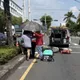 影/有人趴在分隔島！台南運將衝下車救援　獲公司表揚