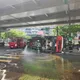 影/內湖南京東路六段水泥車閃車翻覆　62歲駕駛命大輕傷