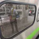 台鐵區間車驚傳旅客持鎚敲窗逃逸！人員緊急封閉車廂