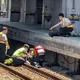 台鐵新豐站落軌意外　男子身體不適墜落多處傷