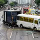 9人座塞16人！河南超載小巴高速公路追撞貨車慘釀13死3傷