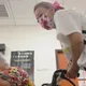 楊繡惠憂88歲母疑「吃錯藥」站不穩急送醫　揭現況報平安