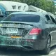 台灣大道「賓士遭潑漆」蛇行闖紅燈！網紅車主被起底